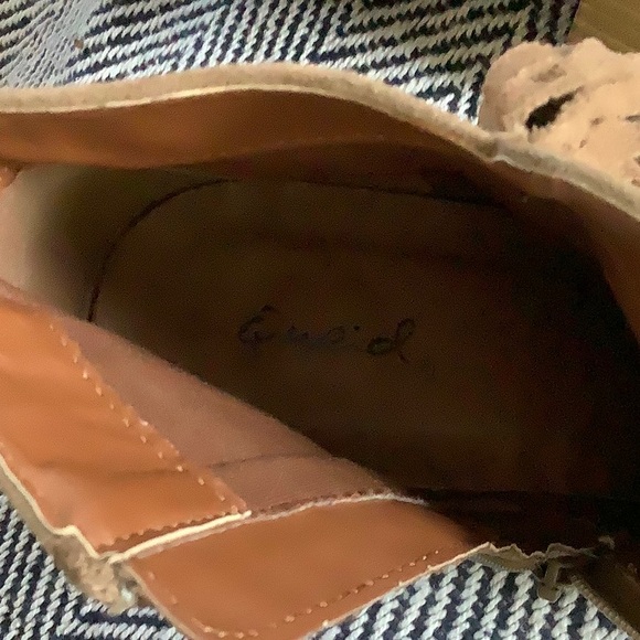 Ankle Boots with fringe - Picture 4 of 7